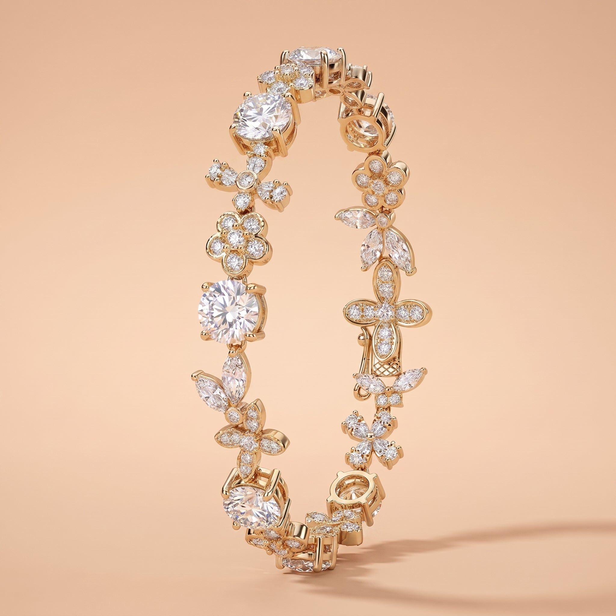 Montore 6×6MM VVS1 Round Cut Moissanite Cleef Bracelet featuring brilliant D Color round-cut moissanite stones in an elegant clover-inspired Cleef design.